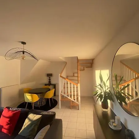 Superbe Duplex Proche Centre Parking Gratuit *